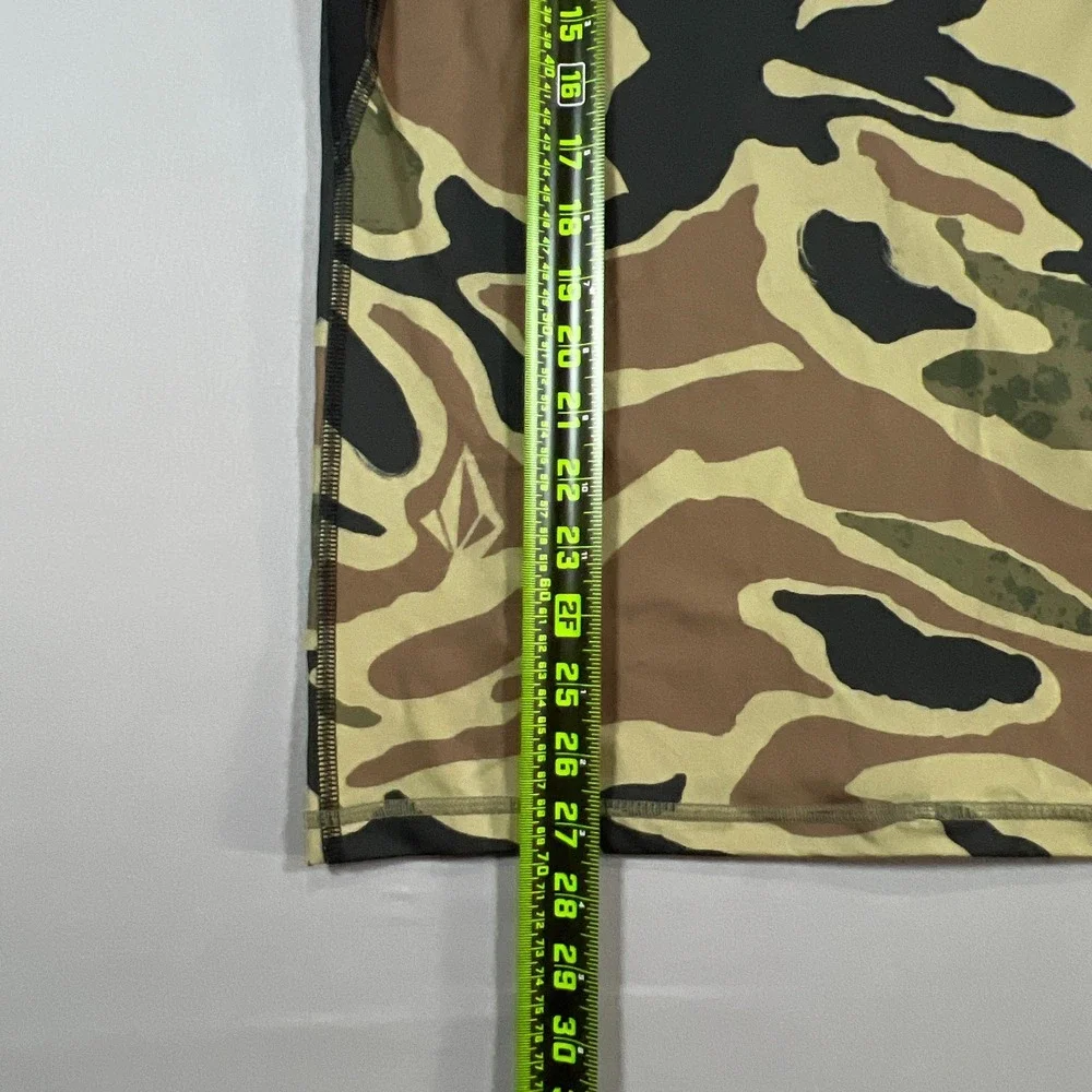 Volcom Rash Guard Swim Shirt Kids XL Multicolor Stretch Camo UPF 50+ Crew Neck